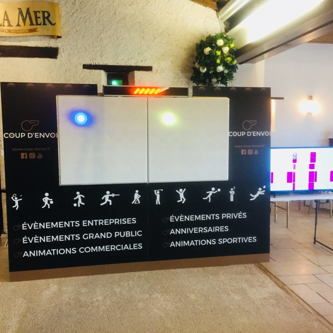 mur digital, coup d'envoi, loire atlantique, animation évènementielle, sport, séminaire, incentive, évènement, entreprise, nantes, loire atlantique, bretagne, sport, pays de la loire, communication, sport team, sports club, espace vip, adhésive, adhésif, nantes ma ville, digital art, grand visuel, toblerone, adhésif repositionnable, stickers repositionnable, roll up, kakémonos, basket, basketball, foot, football, hand, handball, volley, volley-ball, hockey, hockey sur glace, rugby, habillage salle, habillage stade, habillage espace vip
