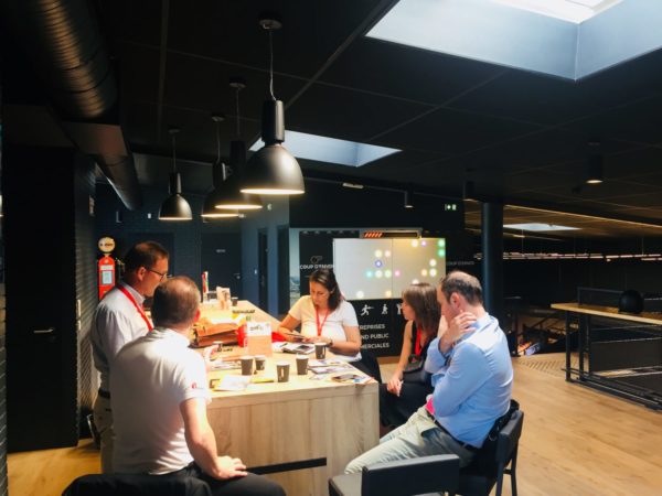 IMG_9097 dynabuy, rencontre dirigeants, réseaux entreprises nantes, animation évènementielle, animation cocktail, animation soirée, séminaire, évènement entreprise, harley davidson