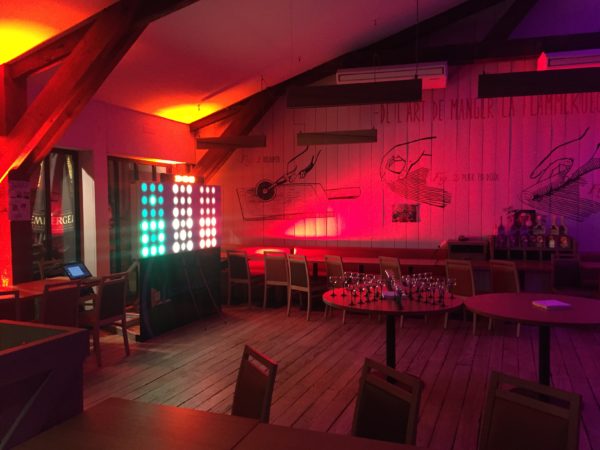 Animation mur digital lors de la soirée de fin d’année Square Habitat  Nantes. Animation mur digital lors de la soirée de fin d’année Square Habitat Nantes.