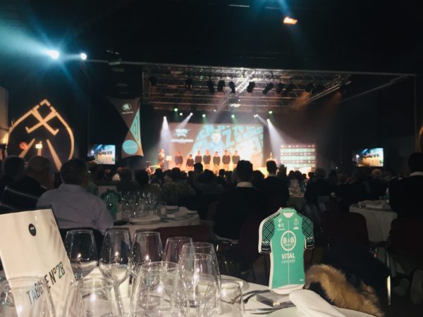 murs d’interview et des totems personnalisés B&B Hotels Vital Concept murs d’interview et des totems personnalisés B&B Hotels Vital Concept