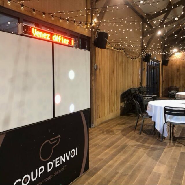 Animation complète de la soirée ALUMNI de @360formation dans une très belle salle @cesticisallealouer !
- Personnalisation des sweats ! 🎁
- Animation Mur Digital ! 🟡🟢

Merci pour votre confiance 🙏

Pour votre soirée d'entreprise, de noël 🎄, de début d'année 💪, d'été ☀, pensez à Coup d'Envoi pour une prestation clé en main !

#animation #event #digital #evenementiel #alumni #soirée #nantes #stnazaire #france #personnalisation #textile